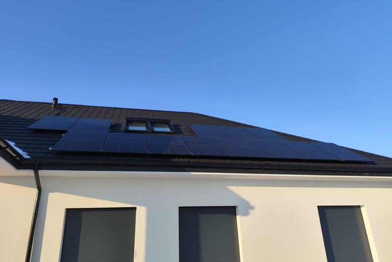 Instalacja fotowoltaiczna 10 kWp z magazynem energii 16 kWh — Rzgów pod Łodzią